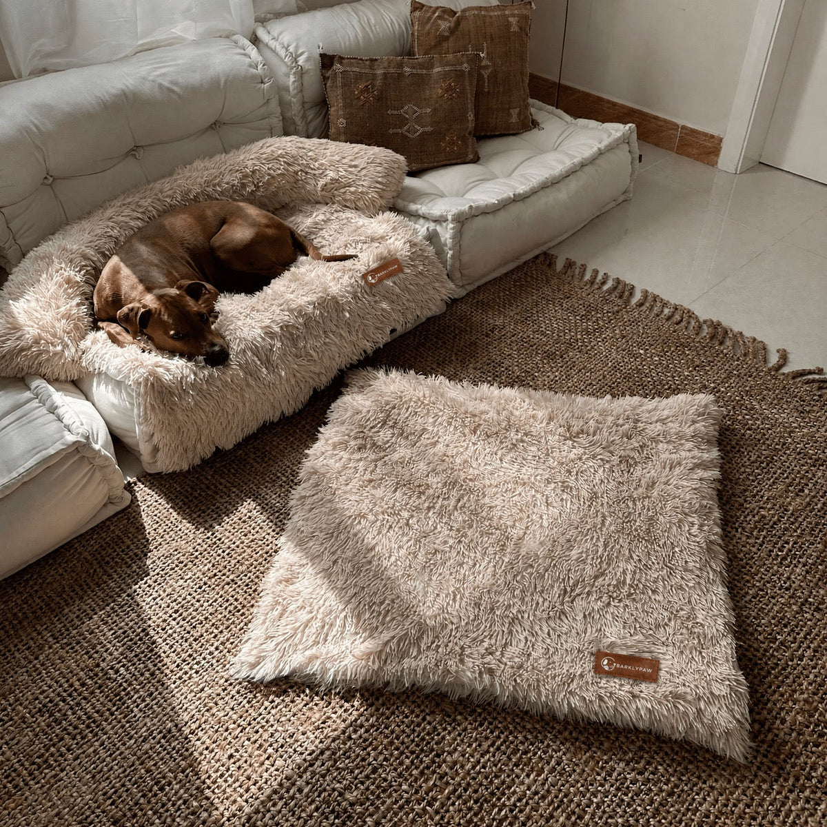 Calming faux-fur blanket for dogs